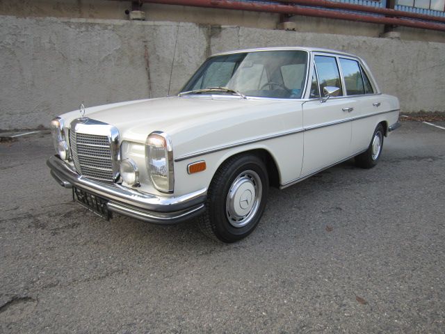 Mercedes - Benz 280 W114